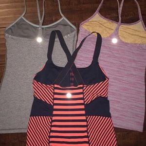 SOLD/ POSHMARK WILL NOT LIST AS SOLD...?